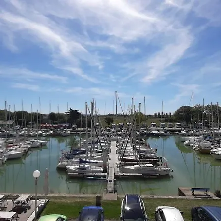 La Maison Du Port Holiday home *
